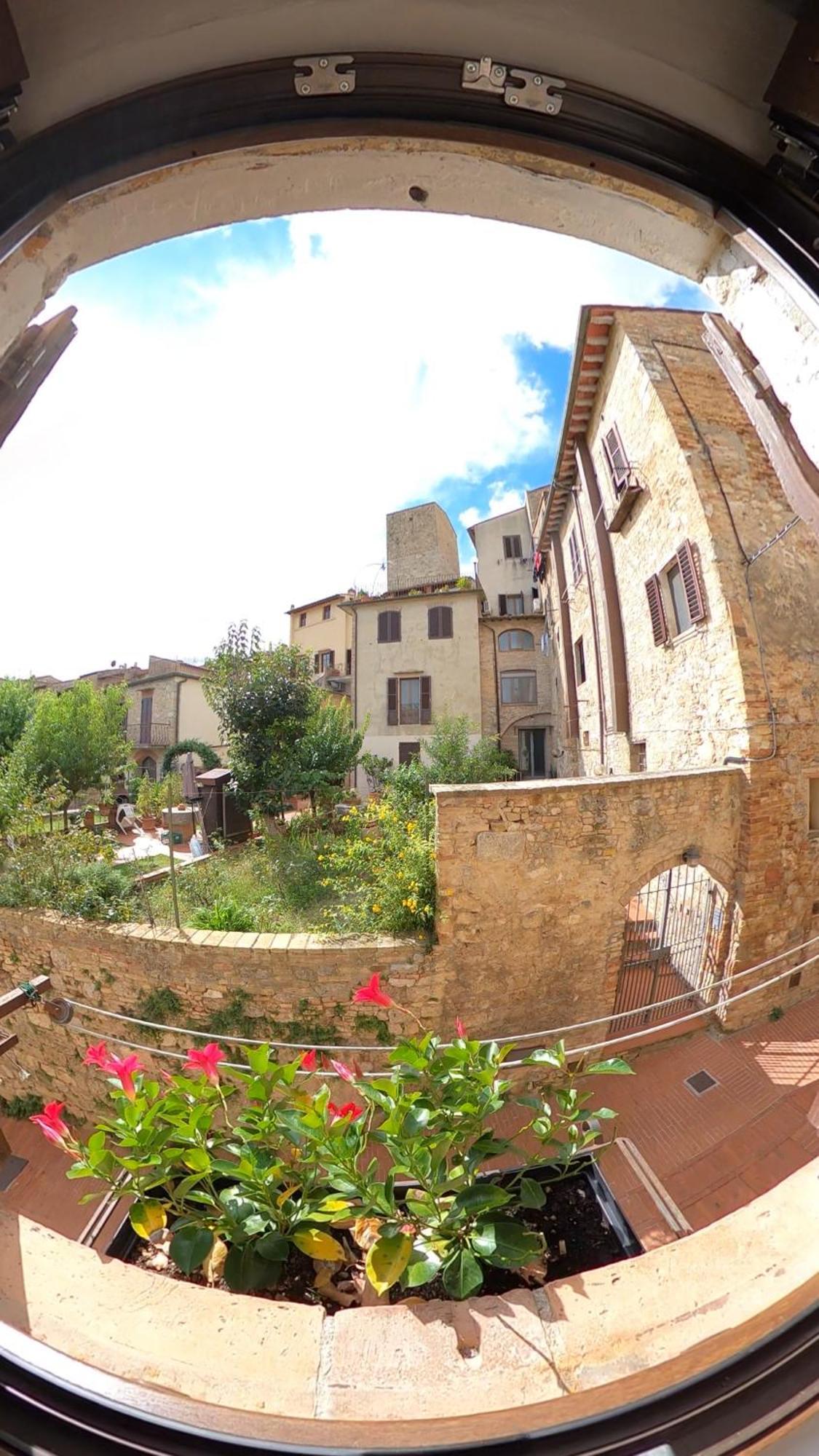 Casa Nel Centro Storico Appartement San Gimignano Buitenkant foto